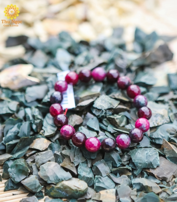 Trang sức đá phong thủy