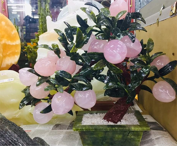 quà mừng tân gia cây đào tài lộc từ đá thạch anh