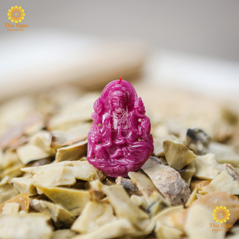 Trang sức đá phong thủy - Mặt phật ruby Thái