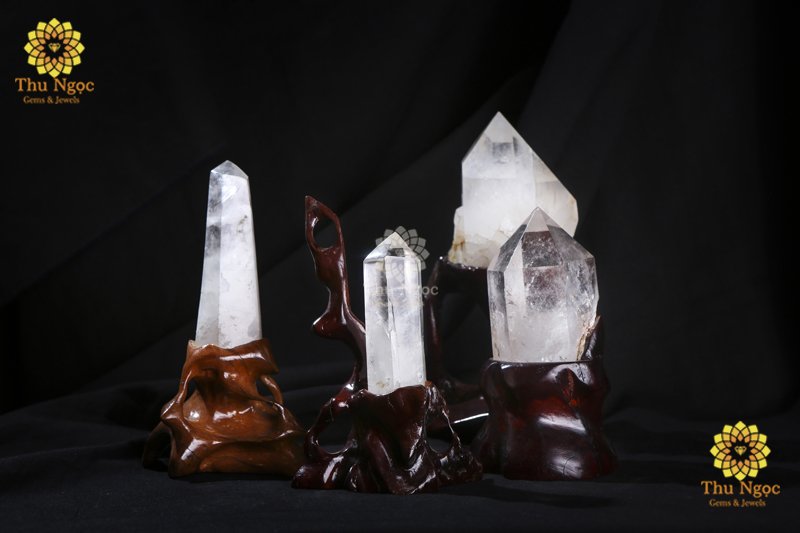 da phong thuy thach anh trang