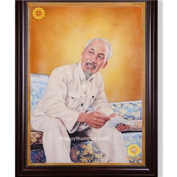 Tranh Bác Hồ đọc báo